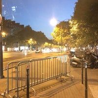 Photo taken at Avenue de la Grande Armée by . on 8/3/2018