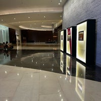 Foto tirada no(a) Manila Marriott Hotel por doc4kids E. em 8/16/2023