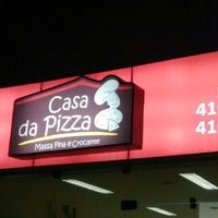 Foto diambil di Casa da Pizza oleh DOUGLAS M. pada 6/3/2014
