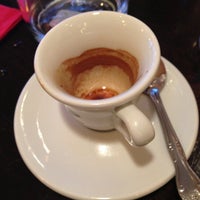 Foto diambil di Gran Caffé Sweet &amp;amp; Savory oleh Ivan F. pada 12/29/2012