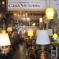 Foto tirada no(a) Casa Victoria Vintage Furniture por Casa Victoria Vintage Furniture em 1/22/2014