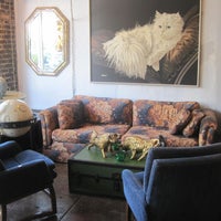 1/22/2014 tarihinde Casa Victoria Vintage Furnitureziyaretçi tarafından Casa Victoria Vintage Furniture'de çekilen fotoğraf