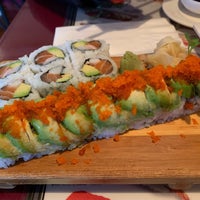 Photo taken at Sushi Monster by Ximena G. on 4/5/2019