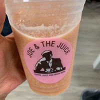 Photo taken at JOE &amp;amp; THE JUICE by Ximena G. on 8/22/2019