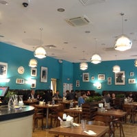 Das Foto wurde bei Caffe Fresco von Vladimir M. am 10/19/2012 aufgenommen