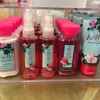Photo taken at Bath &amp; Body Works by ✿“ꄬ❃˚ ᴺ ᵘ ᵀ ᶻ˚ ❃ꄬ”✿ on 3/2/2017