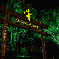 Das Foto wurde bei Sangsan Asian Lounge von Sangsan Asian Lounge am 3/14/2014 aufgenommen