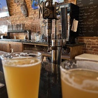 2/20/2022 tarihinde Michael G.ziyaretçi tarafından New Smyrna Beach Brewing Company'de çekilen fotoğraf