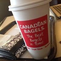 Photo prise au Canadian Bagels par Gomory F. le11/13/2015