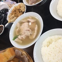 Photo taken at Old Street Bak Kut Teh 老街肉骨茶 by xin j. on 8/28/2015