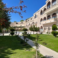 Photo taken at Uçhisar Kaya Hotel by Ali Ö. on 5/23/2022