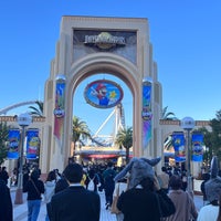 Photo taken at USJ Main Entrance by はらたん on 10/21/2023