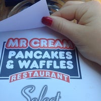 Снимок сделан в Mr. Cream Pancakes &amp;amp; Waffles Guadalajara пользователем Regina I. 3/29/2015