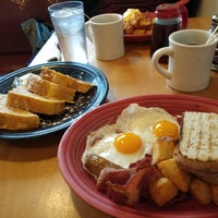 Photo taken at Rox Diner by Daniel C. on 11/20/2018
