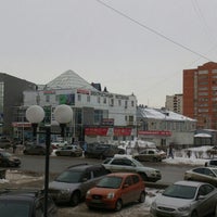 Photo taken at Улица Пархоменко by Yuri on 3/2/2016