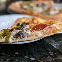 Снимок сделан в Sal&amp;#39;s Brick Oven Pizza &amp;amp; Italian Restaurant пользователем John S. 4/8/2022