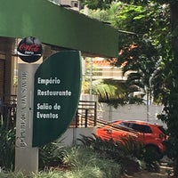 Foto tirada no(a) República da Saúde Restaurante e Empório por Edu M. em 2/21/2018