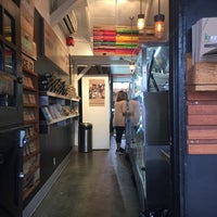 5/31/2017 tarihinde Devin B.ziyaretçi tarafından Kreation Kafe'de çekilen fotoğraf