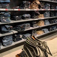 Hollister in online the galleria