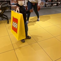 Photo taken at The LEGO Store by Naely N. on 4/14/2021