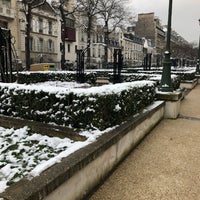 Photo taken at Promenade Péreire by Lola Z. on 3/19/2018
