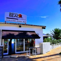 Photo taken at Raphael Beach ristorante e spiaggia by Raphael Beach ristorante e spiaggia on 6/10/2020