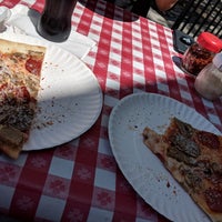 6/18/2018 tarihinde C S.ziyaretçi tarafından La Rocco&amp;#39;s Pizzeria'de çekilen fotoğraf