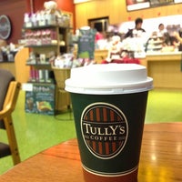 Photo taken at Tully&amp;#39;s Coffee by KONTRA on 1/30/2014