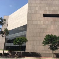Photo taken at Central Library (Houston Public Library) by Maurício M. on 7/1/2018