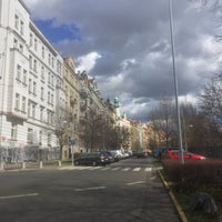 Das Foto wurde bei Vysoká škola finanční a správní (VŠFS) von Elizabeth Y. am 3/29/2016 aufgenommen