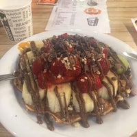 Foto scattata a Levent Waffle da Berna Ç. il 8/8/2022