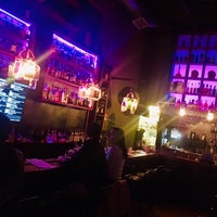 Das Foto wurde bei Batch Cafe &amp;amp; Bar von Alejandro am 2/24/2019 aufgenommen