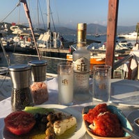Снимок сделан в Yengeç Restaurant пользователем Nilay T. 7/26/2018