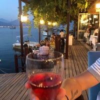 Foto tirada no(a) Yengeç Restaurant por Nilay T. em 6/26/2018