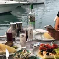 Foto diambil di Yengeç Restaurant oleh Nilay T. pada 6/26/2018