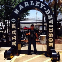 Photo taken at Cowboy&amp;#39;s Alamo City Harley-Davidson by Rafa M. on 6/9/2014