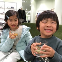 Prada 西区 西区高島2 18 1