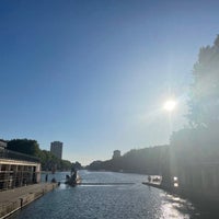 Photo taken at Canal de l&amp;#39;Ourcq by Pinquier C. on 7/15/2022
