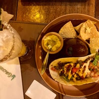 Foto scattata a Guacamole Cocina Mexicana da Thata il 8/4/2020