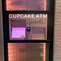 Photo taken at Sprinkles Tampa by Mesh A. on 11/27/2020