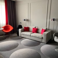 Foto diambil di Hilton Brussels Grand Place oleh Paulien Z. pada 4/8/2023
