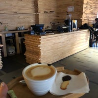 Photo taken at YUME Coffee Roasters by Adela Beatrice on 12/3/2022