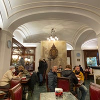 รูปภาพถ่ายที่ Caffé Pasticceria Piccardo โดย Maxim E. เมื่อ 12/28/2021