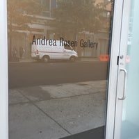Photo taken at Andrea Rosen Gallery by Siyeon K. on 10/13/2016