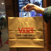 one utama vans
