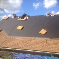 Das Foto wurde bei Louisville Roofing and Remodeling von Louisville Roofing and Remodeling am 2/18/2014 aufgenommen