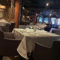 Foto scattata a GEORGE Restaurant da Genaro L. il 9/23/2022