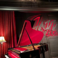 Photo taken at Jazz Bistro by Genaro L. on 9/25/2022