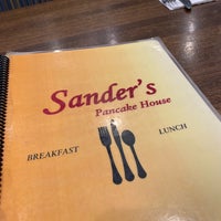 รูปภาพถ่ายที่ Sanders Restaurant โดย Scott S. เมื่อ 11/26/2019