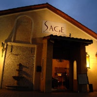 1/29/2014 tarihinde Sage Restaurant &amp;amp; Loungeziyaretçi tarafından Sage Restaurant &amp;amp; Lounge'de çekilen fotoğraf